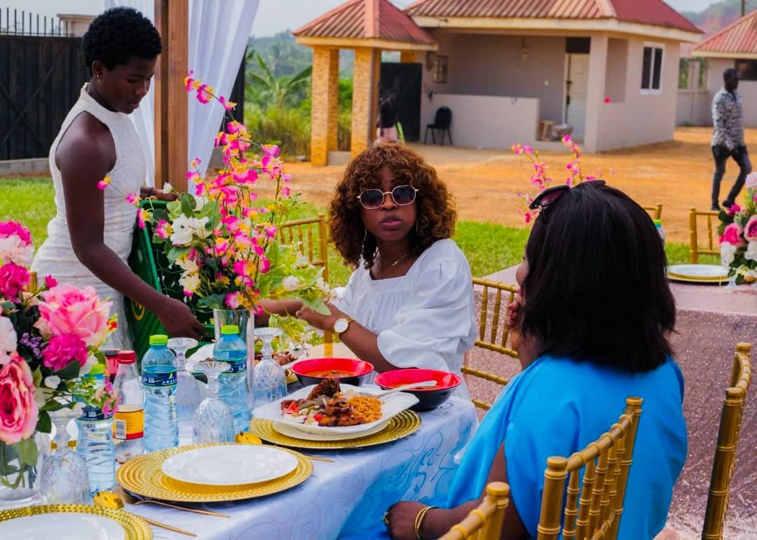 Outdoor table service